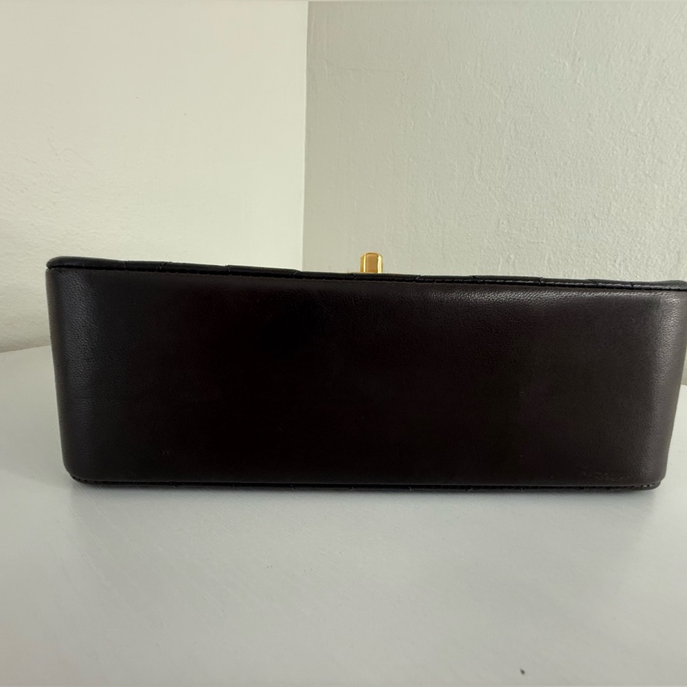 CHANEL Vintage Small Diana Flap Bag - Picture 3 of 13